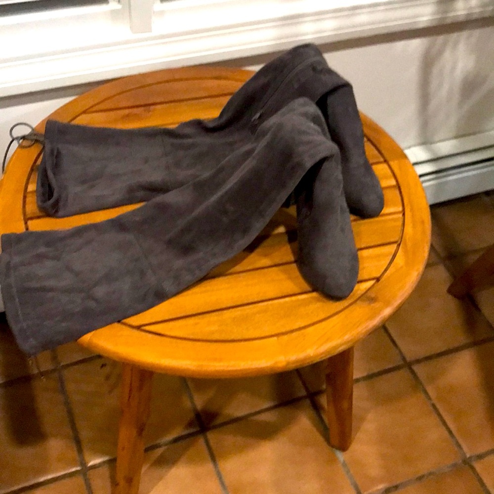 Lightly worn boots.great condition